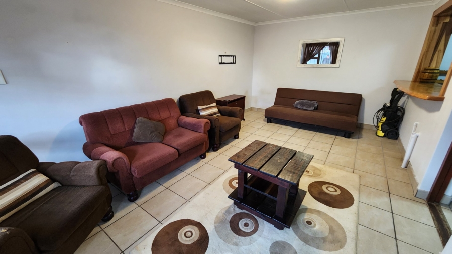 5 Bedroom Property for Sale in Hartenbos Central Western Cape